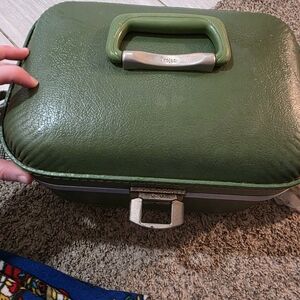 Green Vintage Case